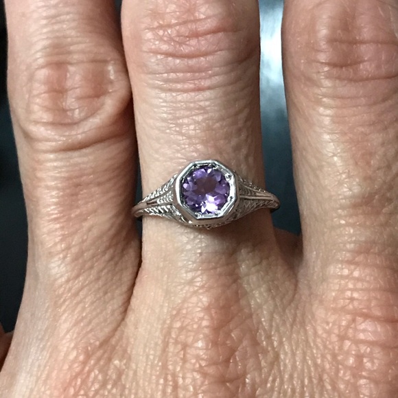 Amethyst Edwardian inspired filigree silver ring - Picture 4 of 4